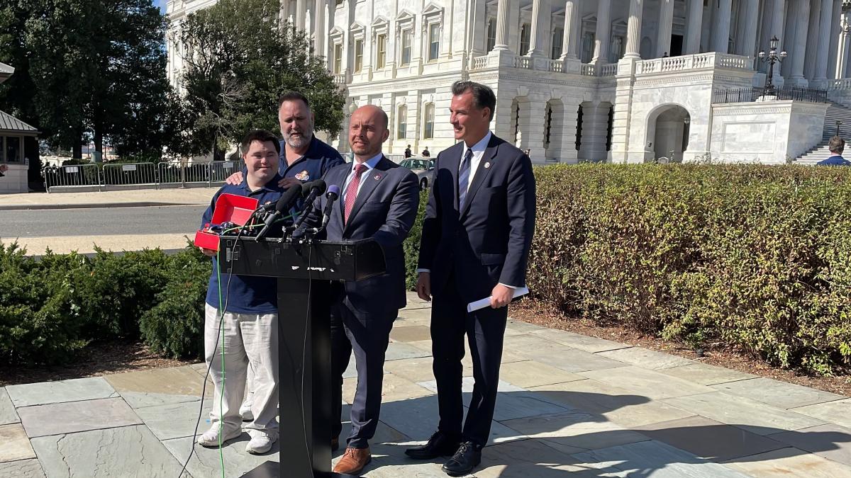 John’s Crazy Socks Joins Congressmen Garbarino and Suozzi to Advocate for Hiring People with Differing Abilities