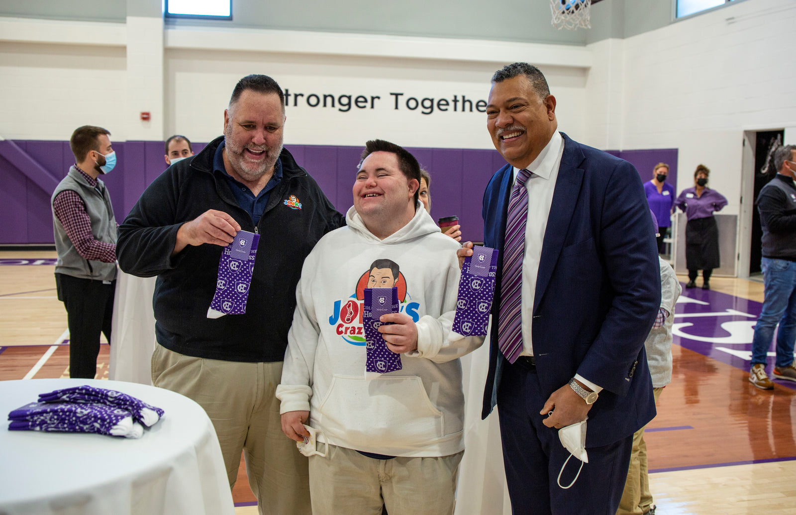 John’s Crazy Socks Delivers Happiness to the College of the Holy Cross