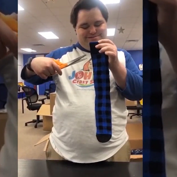 How To Make A Face Mask Out Of A Sock in 6 Easy Steps