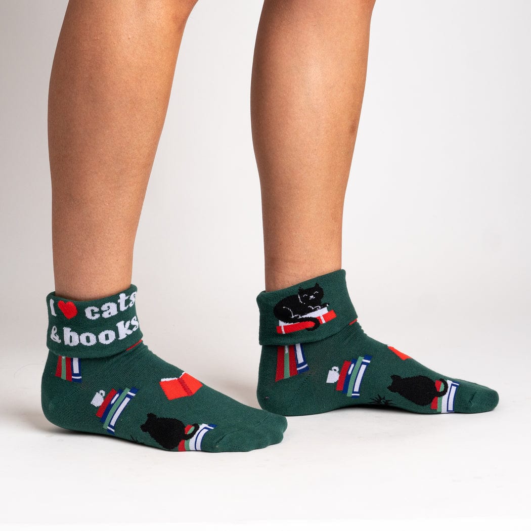 I Love Cats And Books Women's Turn Cuff Socks Green