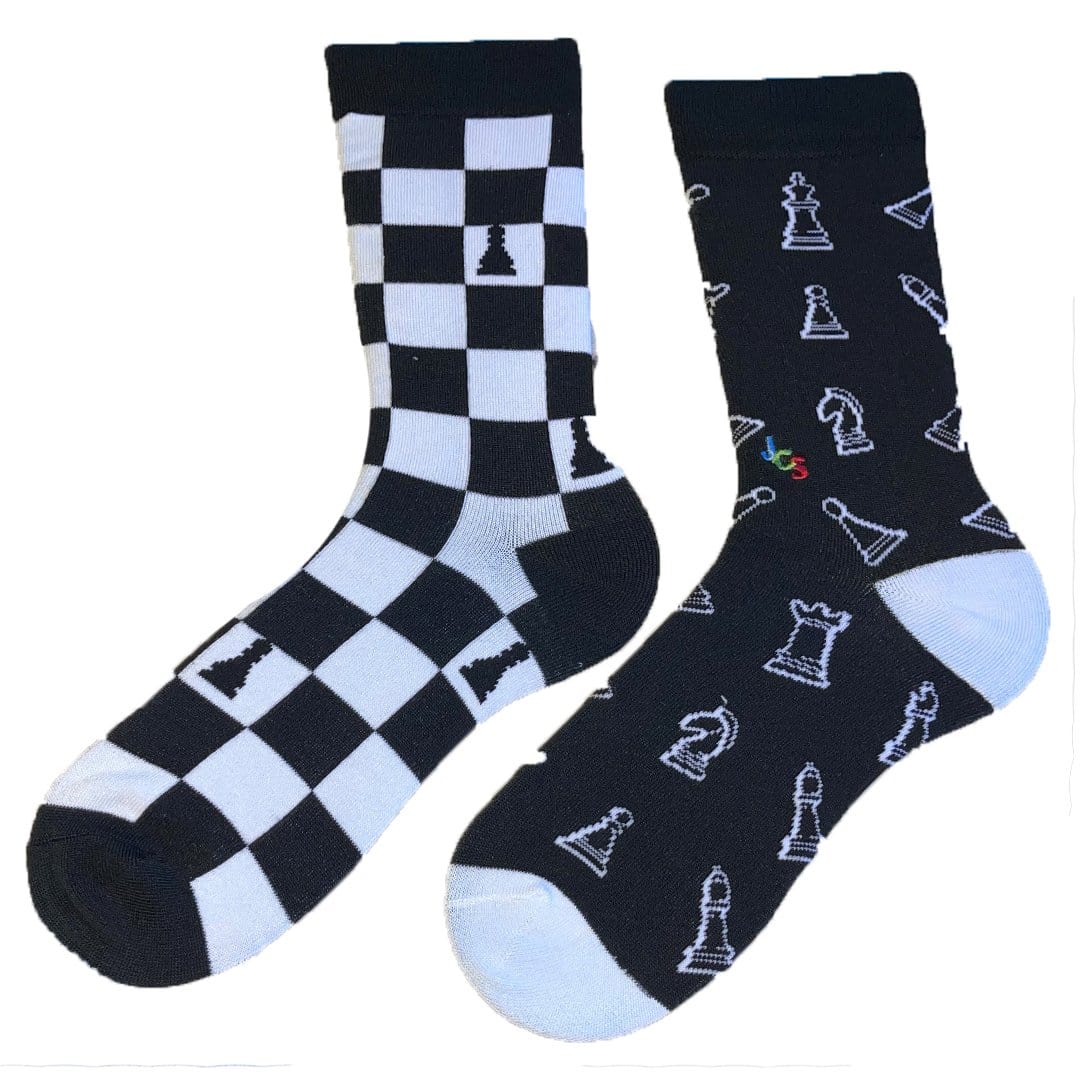 Mismatched Chess Crew Socks Women&#39;s / Black and White